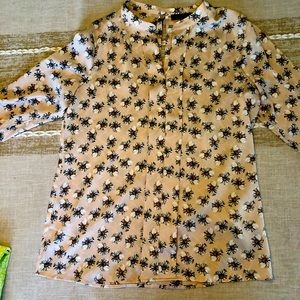 Banana  republic Angel sleeve blouse